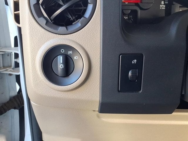 2013 Ford Econoline Commercial Cutaway Base