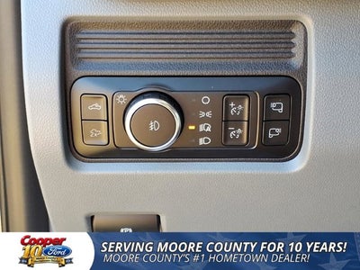 2027 Ford Super Duty F-350 SRW XLT