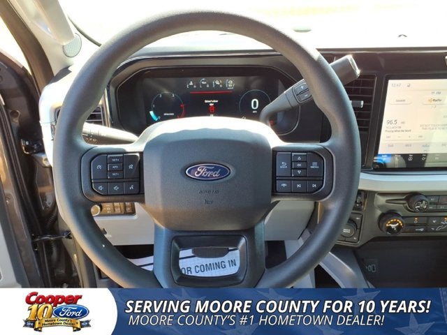 2027 Ford Super Duty F-350 SRW XLT