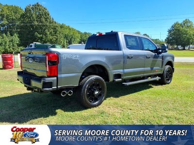 2027 Ford Super Duty F-350 SRW XLT
