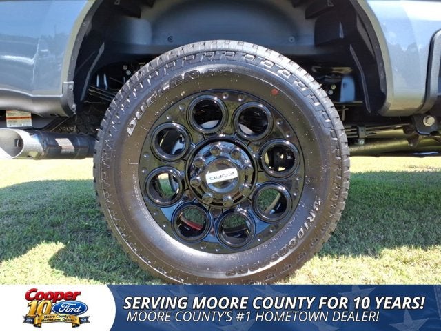 2027 Ford Super Duty F-350 SRW XLT