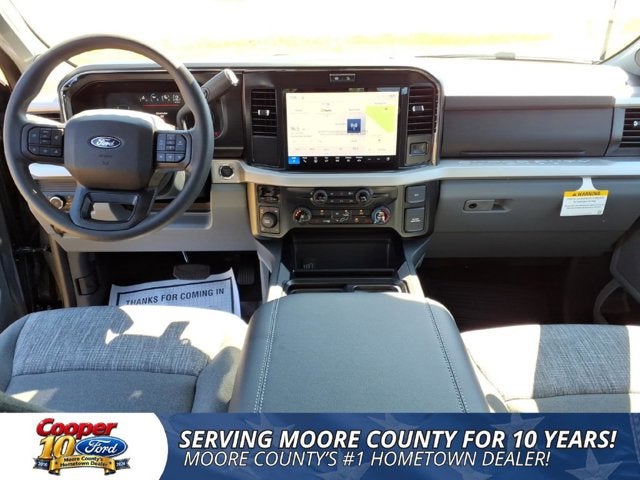 2027 Ford Super Duty F-350 SRW XLT