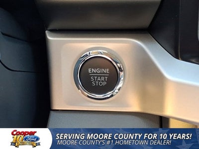 2027 Ford Super Duty F-350 SRW XLT