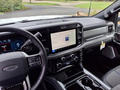 2025 Ford Super Duty F-350 SRW Platinum