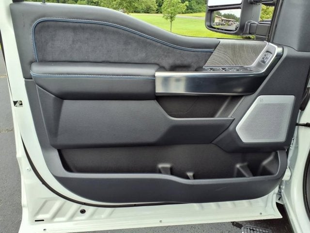 2025 Ford Super Duty F-350 SRW Platinum