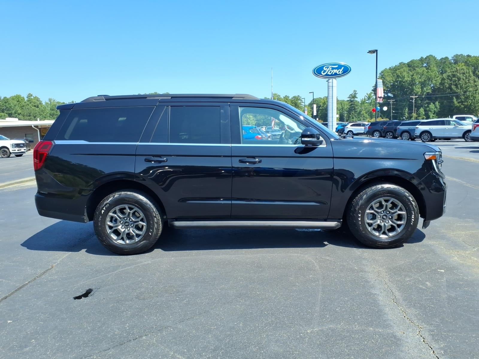 2026 Ford Expedition Active